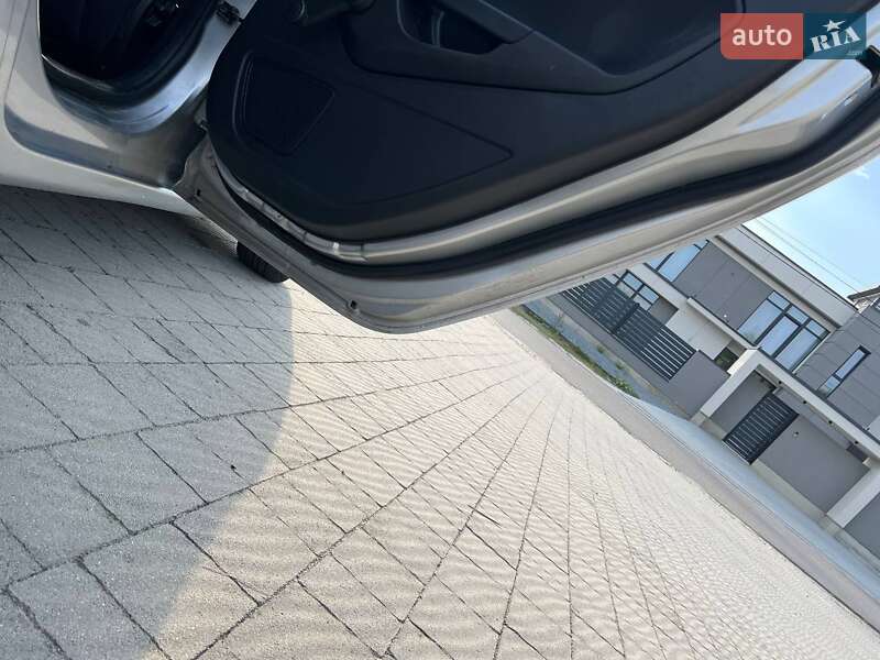 Хэтчбек Ford Fiesta 2013 в Львове