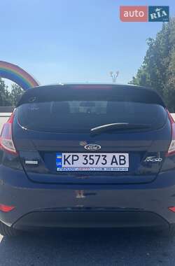 Хэтчбек Ford Fiesta 2014 в 