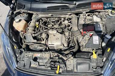 Хэтчбек Ford Fiesta 2014 в 