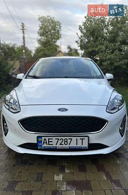 Хэтчбек Ford Fiesta 2018 в 