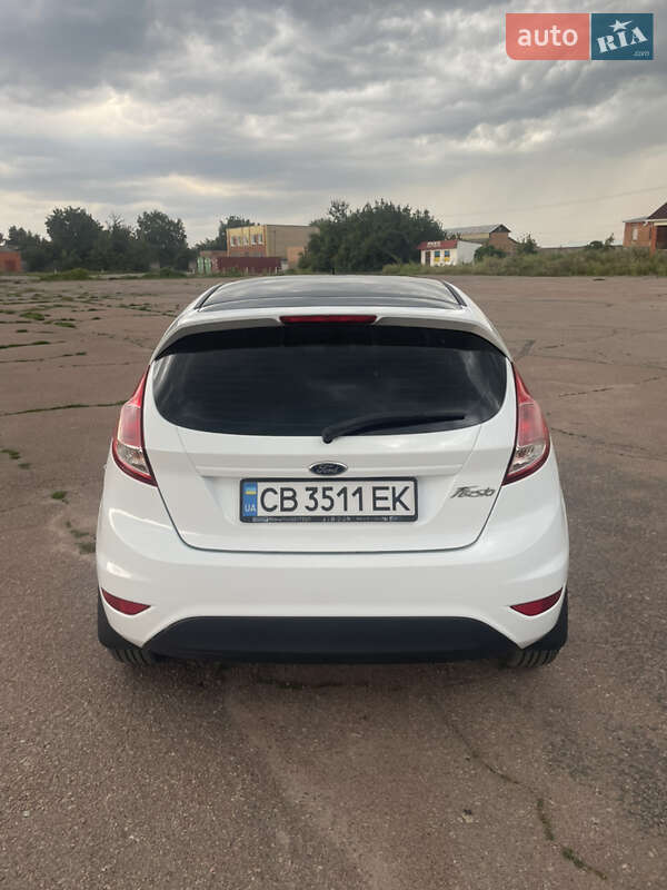 Хэтчбек Ford Fiesta 2013 в Прилуках