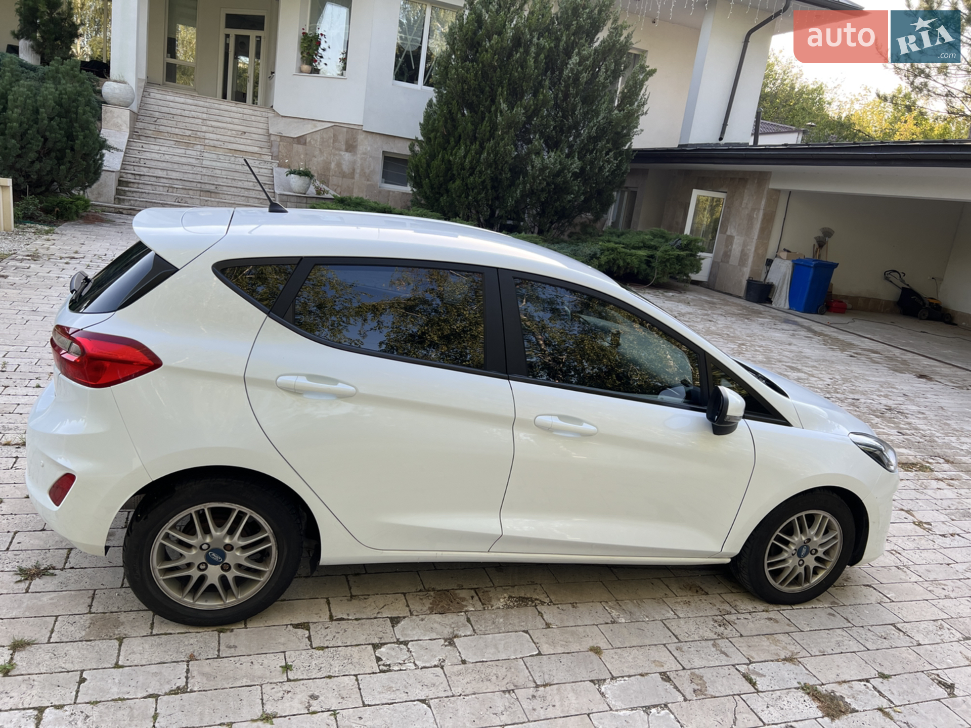 2017 Ford Fiesta - мініатюра 8