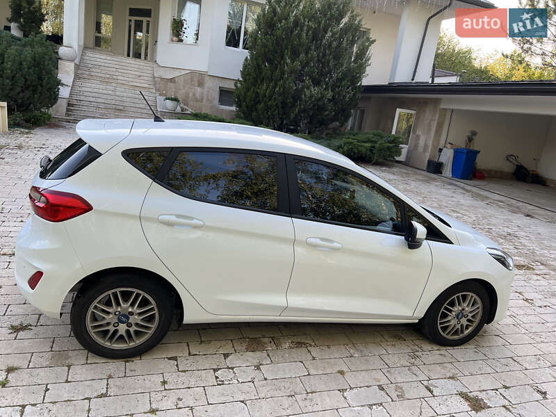 Хетчбек Ford Fiesta 2017 в Харкові