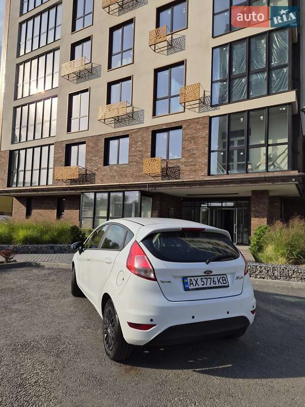 Хэтчбек Ford Fiesta 2016 в Харькове