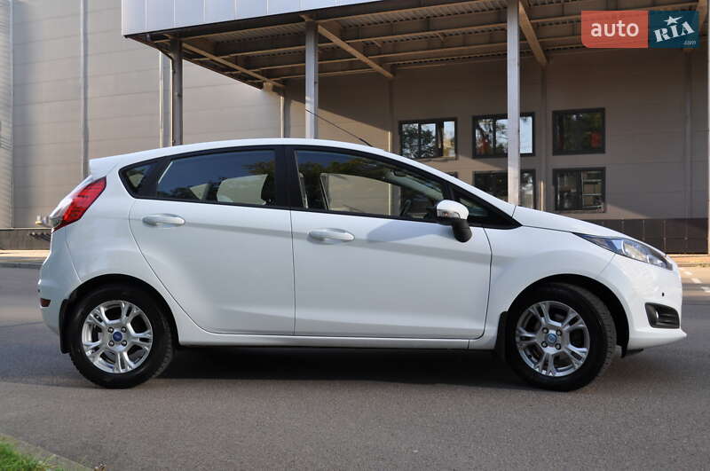 Хэтчбек Ford Fiesta 2013 в Киеве фото 6 Хэтчбек Ford Fiesta 2013 в Киеве