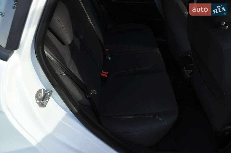 Хэтчбек Ford Fiesta 2013 в Киеве фото 24 Хэтчбек Ford Fiesta 2013 в Киеве