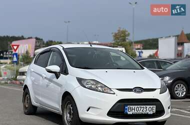 Хэтчбек Ford Fiesta 2012 в 