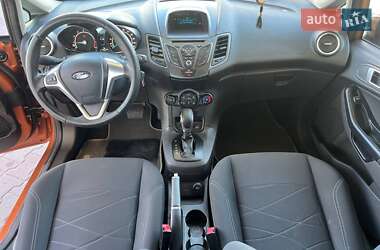 Хэтчбек Ford Fiesta 2016 в 