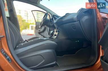 Хэтчбек Ford Fiesta 2016 в 