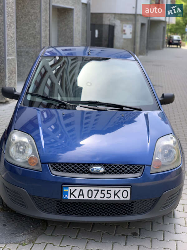 Хэтчбек Ford Fiesta 2007 в Ивано-Франковске