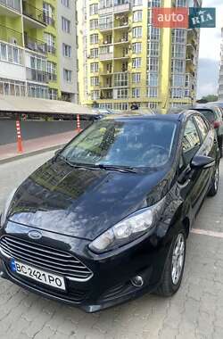 Седан Ford Fiesta 2016 в Львове