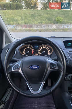 Хэтчбек Ford Fiesta 2013 в 