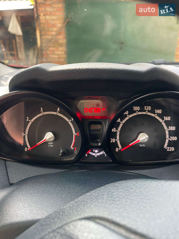 Хэтчбек Ford Fiesta 2012 в Краснограде фото 9 Хэтчбек Ford Fiesta 2012 в Краснограде