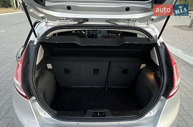 Хэтчбек Ford Fiesta 2013 в 