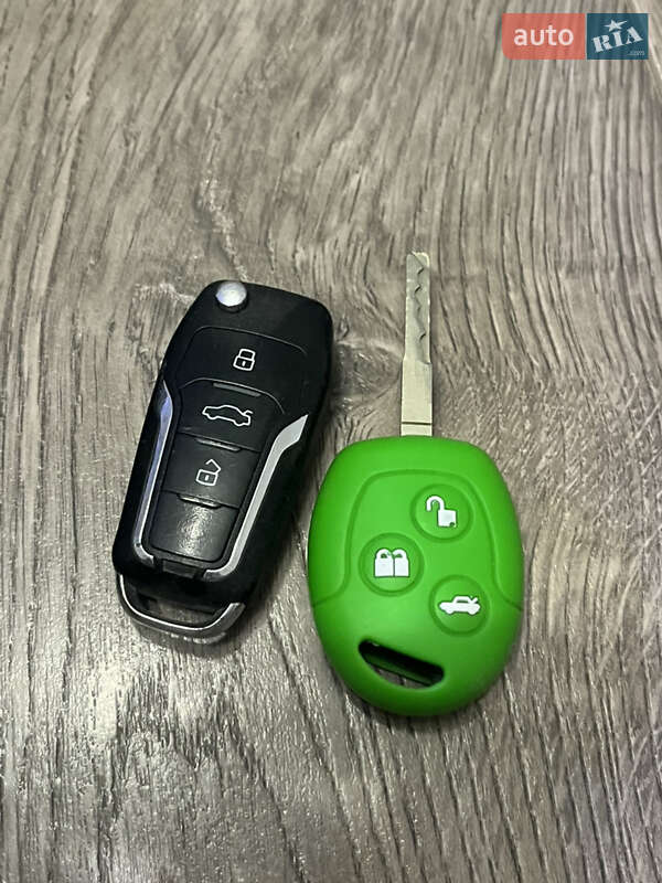 Хэтчбек Ford Fiesta 2013 в Измаиле