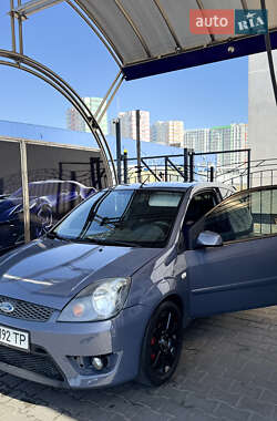 Хэтчбек Ford Fiesta 2007 в 