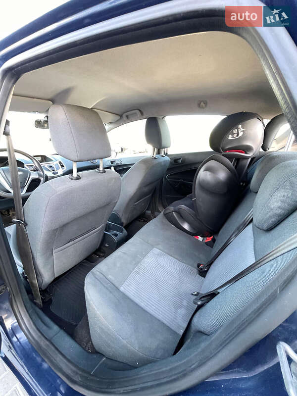 Хэтчбек Ford Fiesta 2011 в Львове