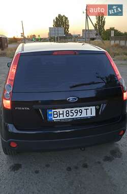 Хэтчбек Ford Fiesta 2008 в 