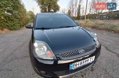 Хэтчбек Ford Fiesta 2008 в 