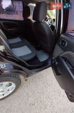Хэтчбек Ford Fiesta 2008 в 
