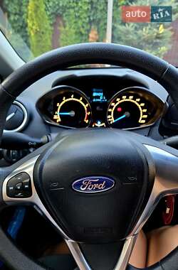 Хэтчбек Ford Fiesta 2014 в 
