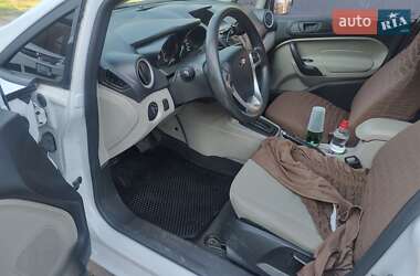 Хэтчбек Ford Fiesta 2018 в 