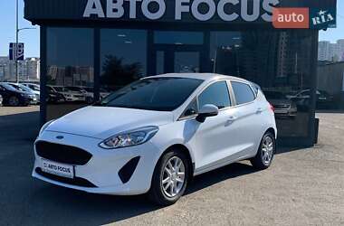 Хэтчбек Ford Fiesta 2018 в 