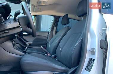 Хэтчбек Ford Fiesta 2018 в 