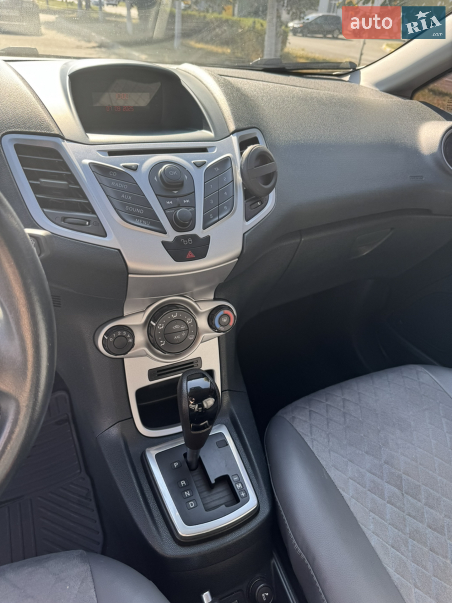 2012 Ford Fiesta - мініатюра 22