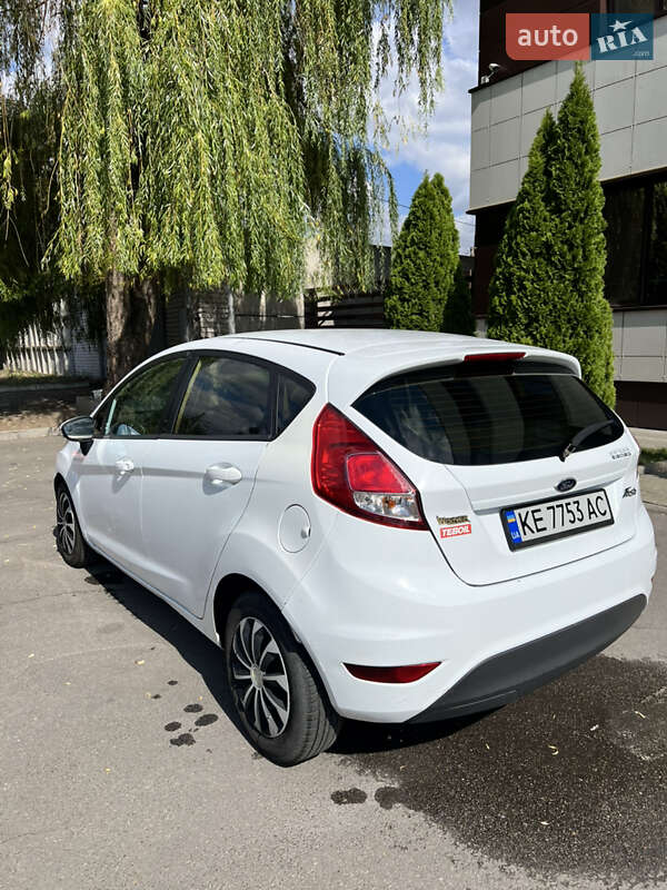 Хэтчбек Ford Fiesta 2012 в Днепре