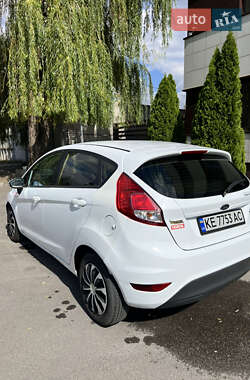 Хэтчбек Ford Fiesta 2012 в 