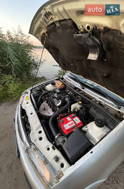 Хэтчбек Ford Fiesta 1997 в 