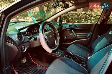Хэтчбек Ford Fiesta 2017 в 