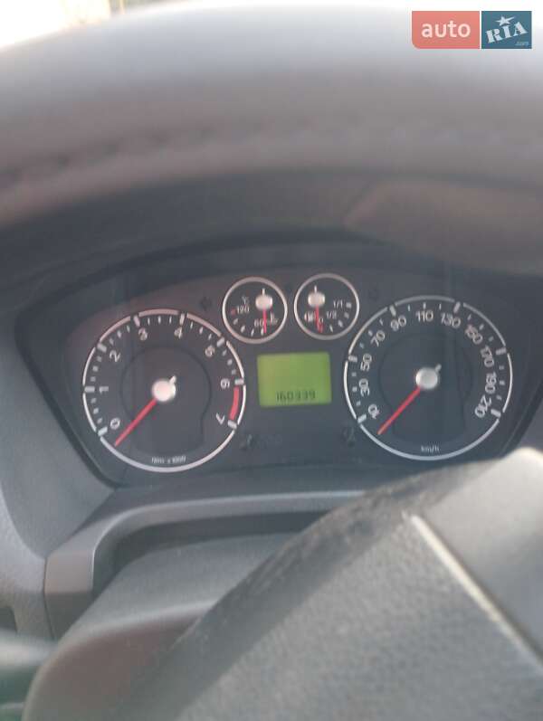 Хэтчбек Ford Fiesta 2006 в Ровно