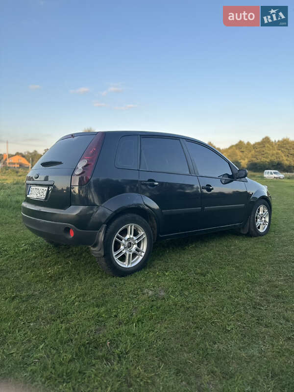 Хэтчбек Ford Fiesta 2008 в Славуте