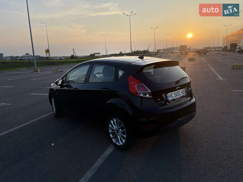 Хэтчбек Ford Fiesta 2014 в Львове