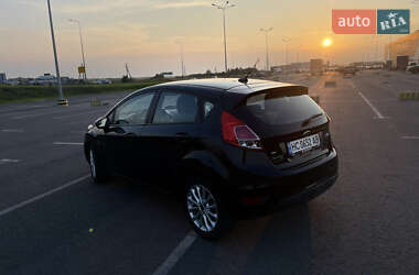 Хэтчбек Ford Fiesta 2014 в 