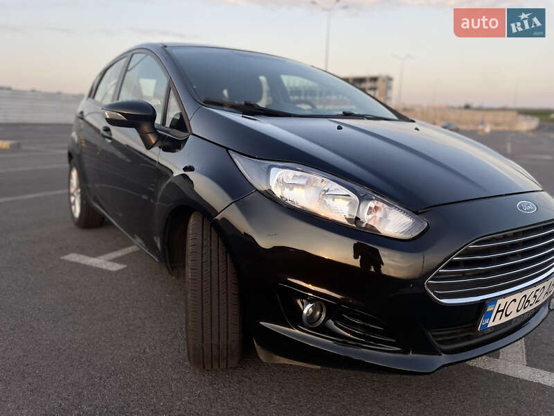 Хэтчбек Ford Fiesta 2014 в Львове