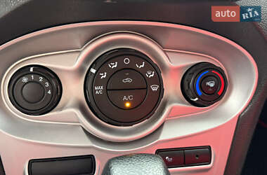 Седан Ford Fiesta 2018 в 