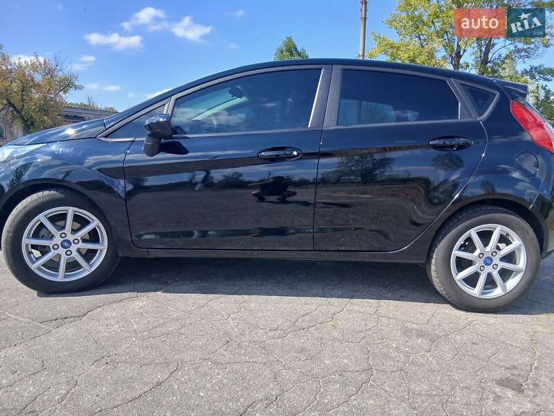 Хэтчбек Ford Fiesta 2019 в Каменском
