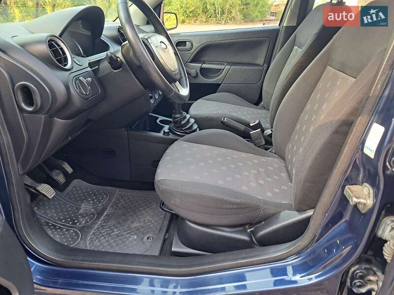 Хэтчбек Ford Fiesta 2005 в Бердичеве