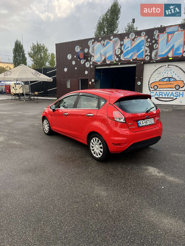 Седан Ford Fiesta 2016 в Киеве фото 7 Седан Ford Fiesta 2016 в Киеве