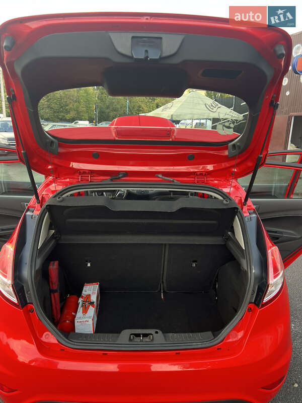 Седан Ford Fiesta 2016 в Киеве фото 30 Седан Ford Fiesta 2016 в Киеве
