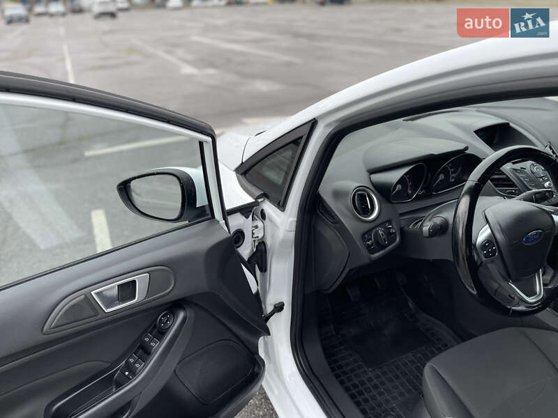 Хэтчбек Ford Fiesta 2016 в Ивано-Франковске фото 20 Хэтчбек Ford Fiesta 2016 в Ивано-Франковске
