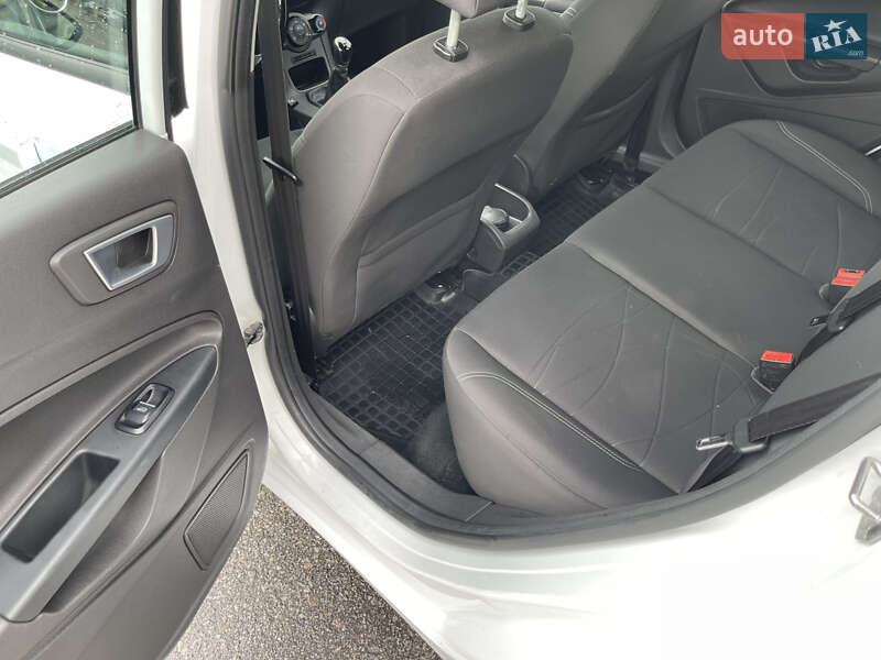 Хэтчбек Ford Fiesta 2016 в Ивано-Франковске фото 28 Хэтчбек Ford Fiesta 2016 в Ивано-Франковске