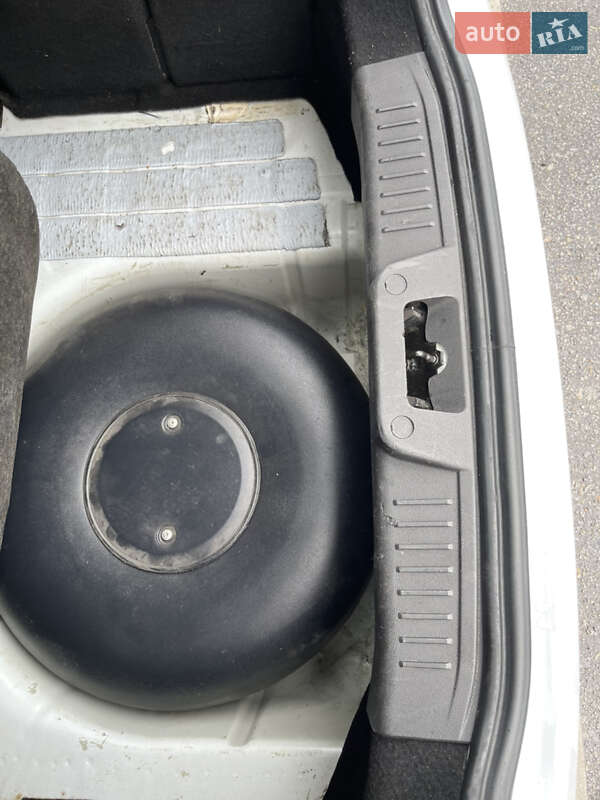 Хэтчбек Ford Fiesta 2016 в Ивано-Франковске фото 35 Хэтчбек Ford Fiesta 2016 в Ивано-Франковске