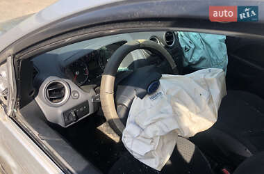 Хэтчбек Ford Fiesta 2007 в 