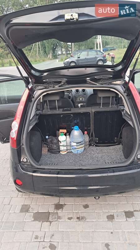 Хэтчбек Ford Fiesta 2005 в Виннице