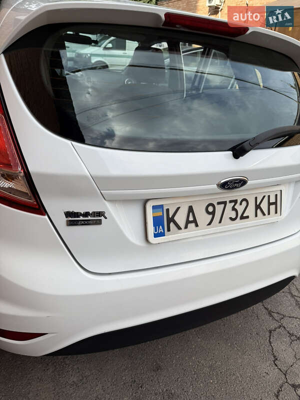 Хэтчбек Ford Fiesta 2014 в Виннице