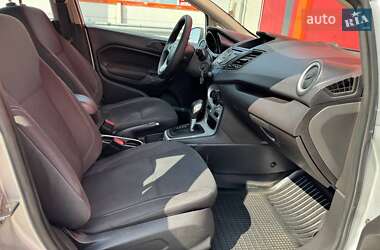 Хэтчбек Ford Fiesta 2017 в 